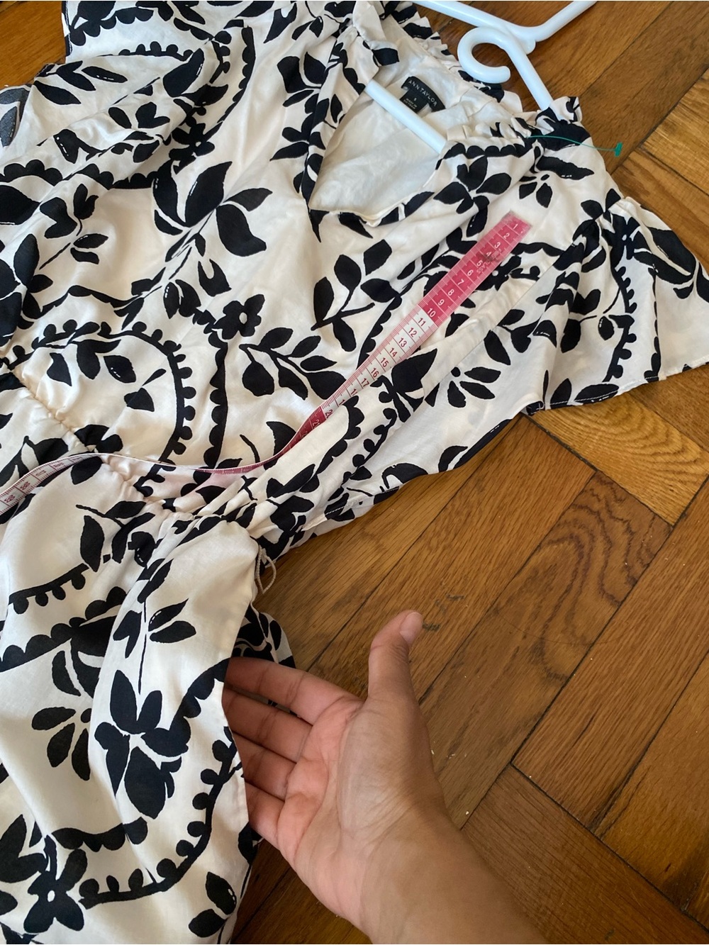 Ann Taylor Floral Print Midi Dress Small Black Ivory Flutter Sleeve Belted Lined - Picture 5 of 10